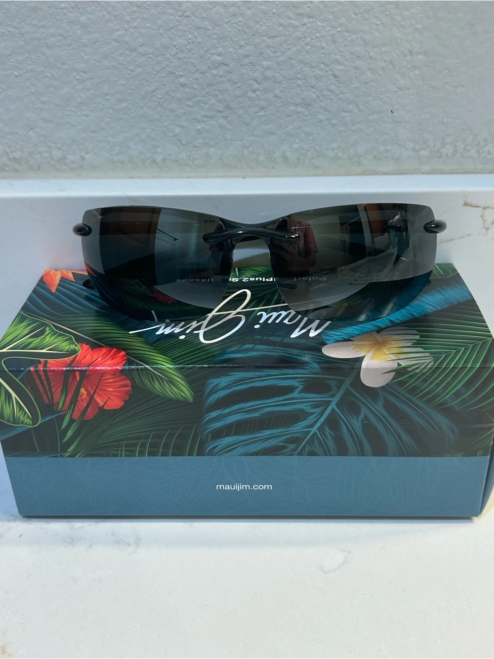 Maui Jim Unisex Banyans Gloss Black Rimless Wraparound Sunglasses NIB
